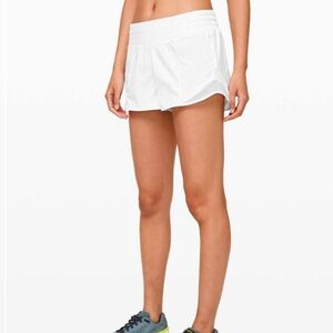 Lululemon Hotty Hot Short *High-Rise 2.5"